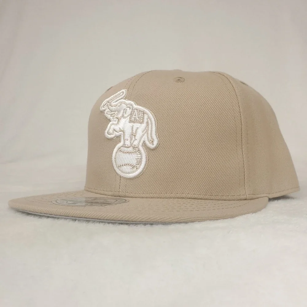 Oakland Athletics Mitchell‎ & Ness MLB Fitted 7 3/4 Flatbill Cap Hat Khaki NWT